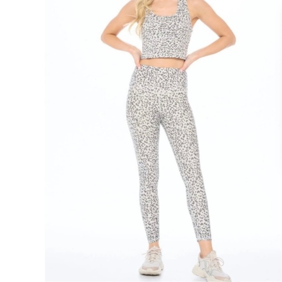 Evolution and Creation Cheetah Tank and Leggings Set, size Large - Picture 13 of 14